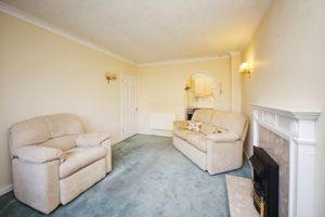 LIVING ROOM- click for photo gallery